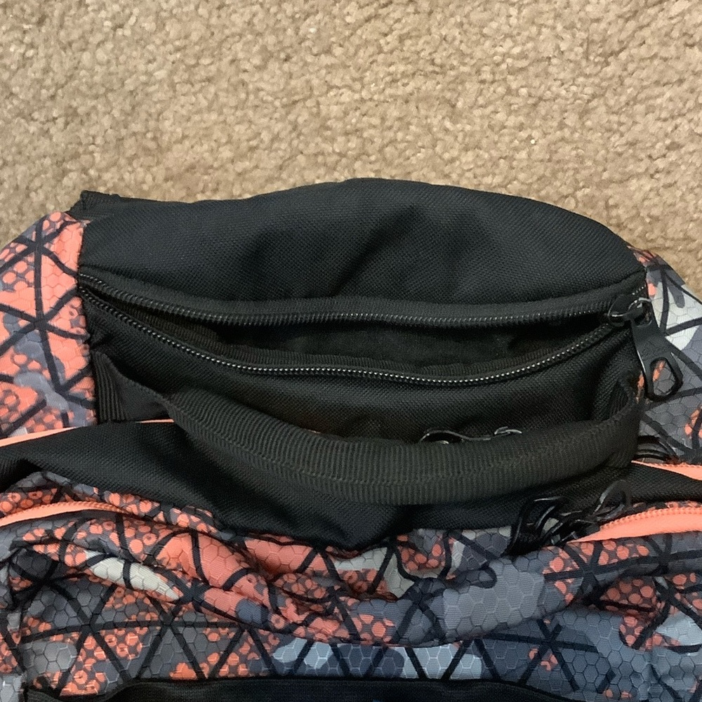 Adidas Triangular Pattern Backpack in Black and C… - image 8